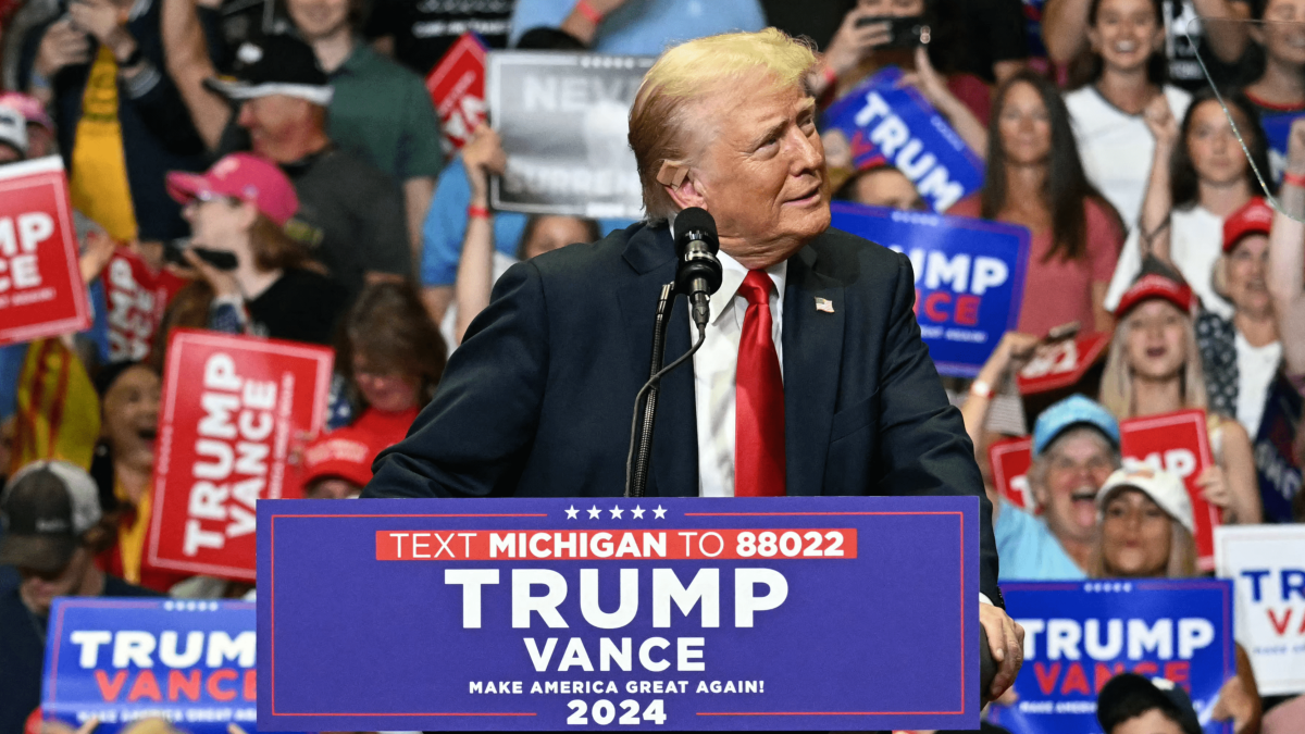 Trump dice que será más fácil derrotar a Kamala Harris que a Biden