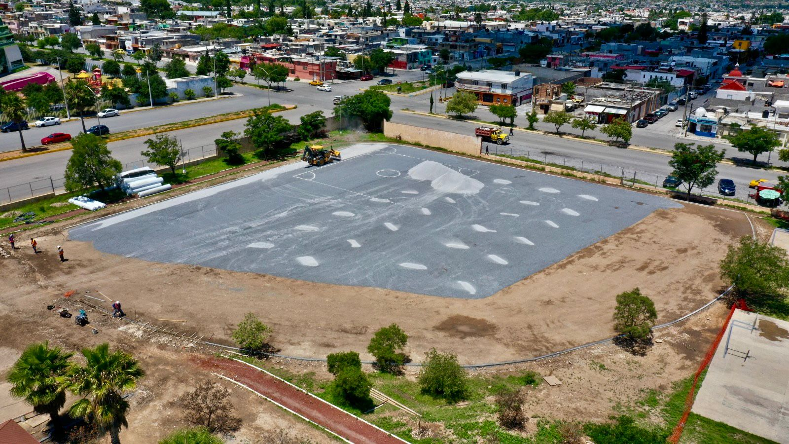Canchas del parque Carlos R. González avanzan, llevan más del 40 por ciento de avance: Alcalde Chema Fraustro