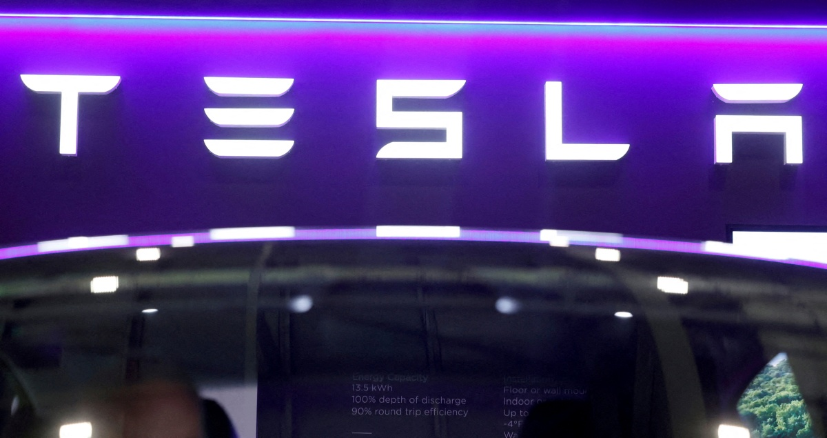 Tesla retrasará la presentación de su robotaxi hasta octubre