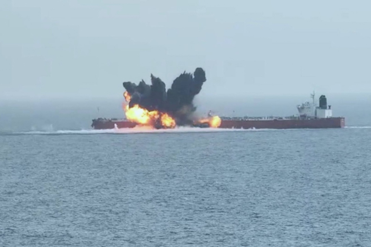 Un ataque contra un petrolero provoca una marea negra de 220 kilómetros en el Mar Rojo