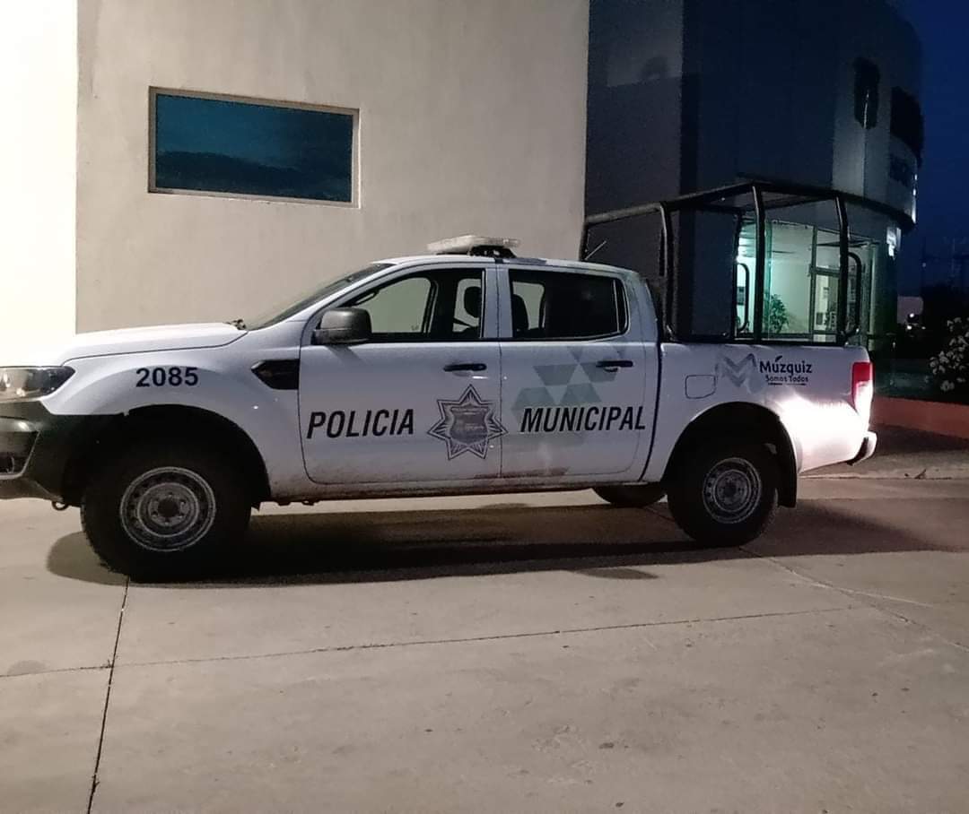 Tumba detenido dientes a policía