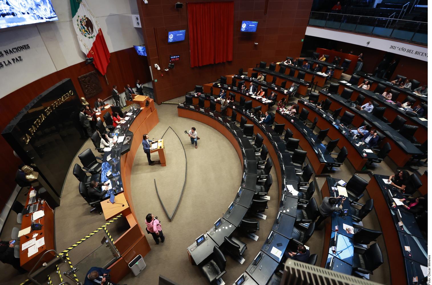 EN COMISIÓN DE PRERROGATIVAS Y PARTIDOS POLÍTICOS