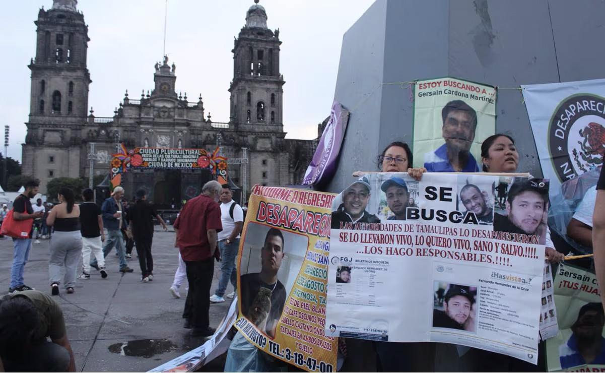 Toma madre buscadora asta bandera del Zócalo