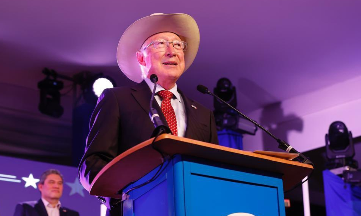 Ken Salazar destaca sólida cooperación en seguridad tras captura de «Mayo» Zambada
