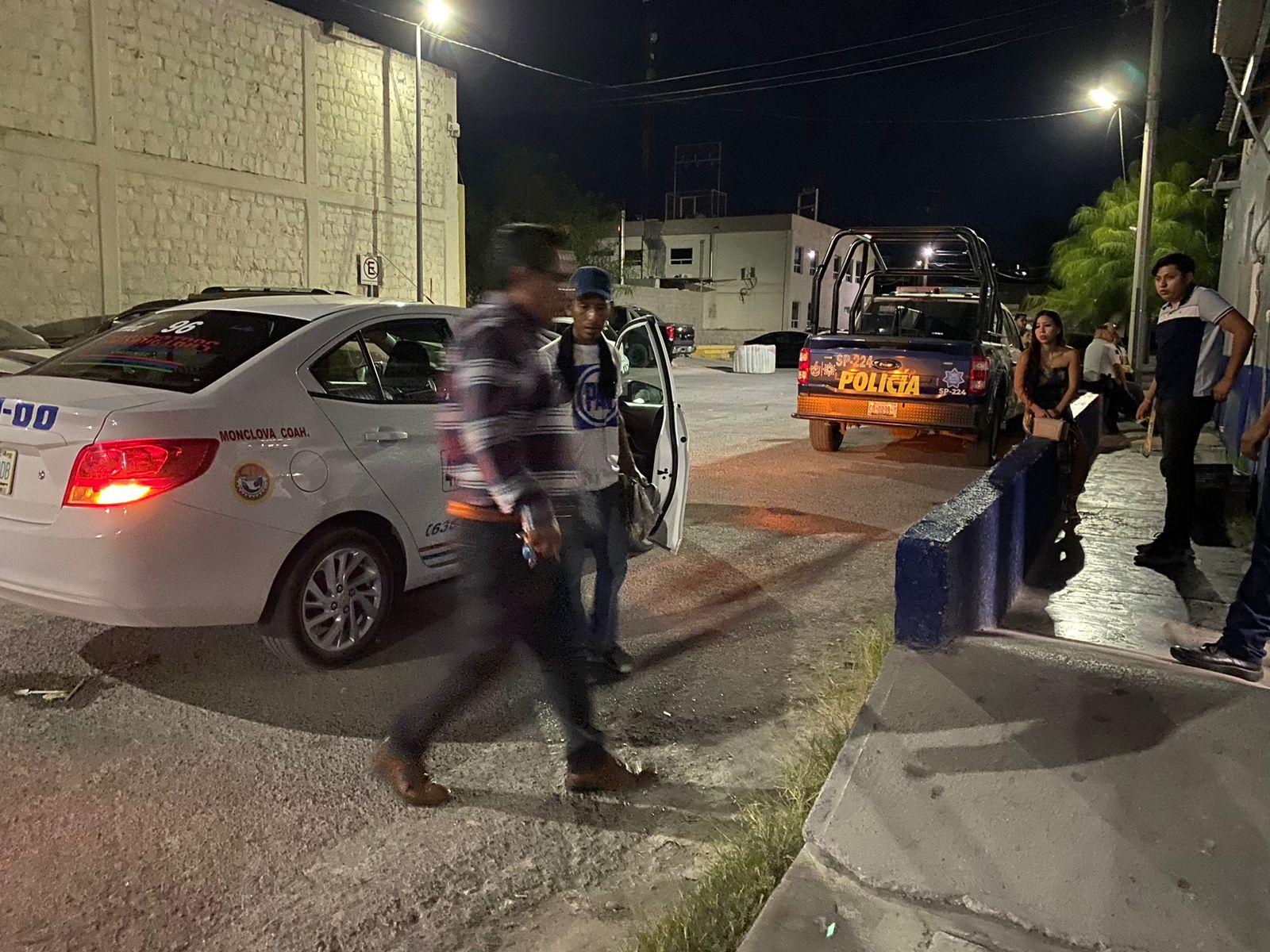 No traía para el taxi pero hizo largo paseo