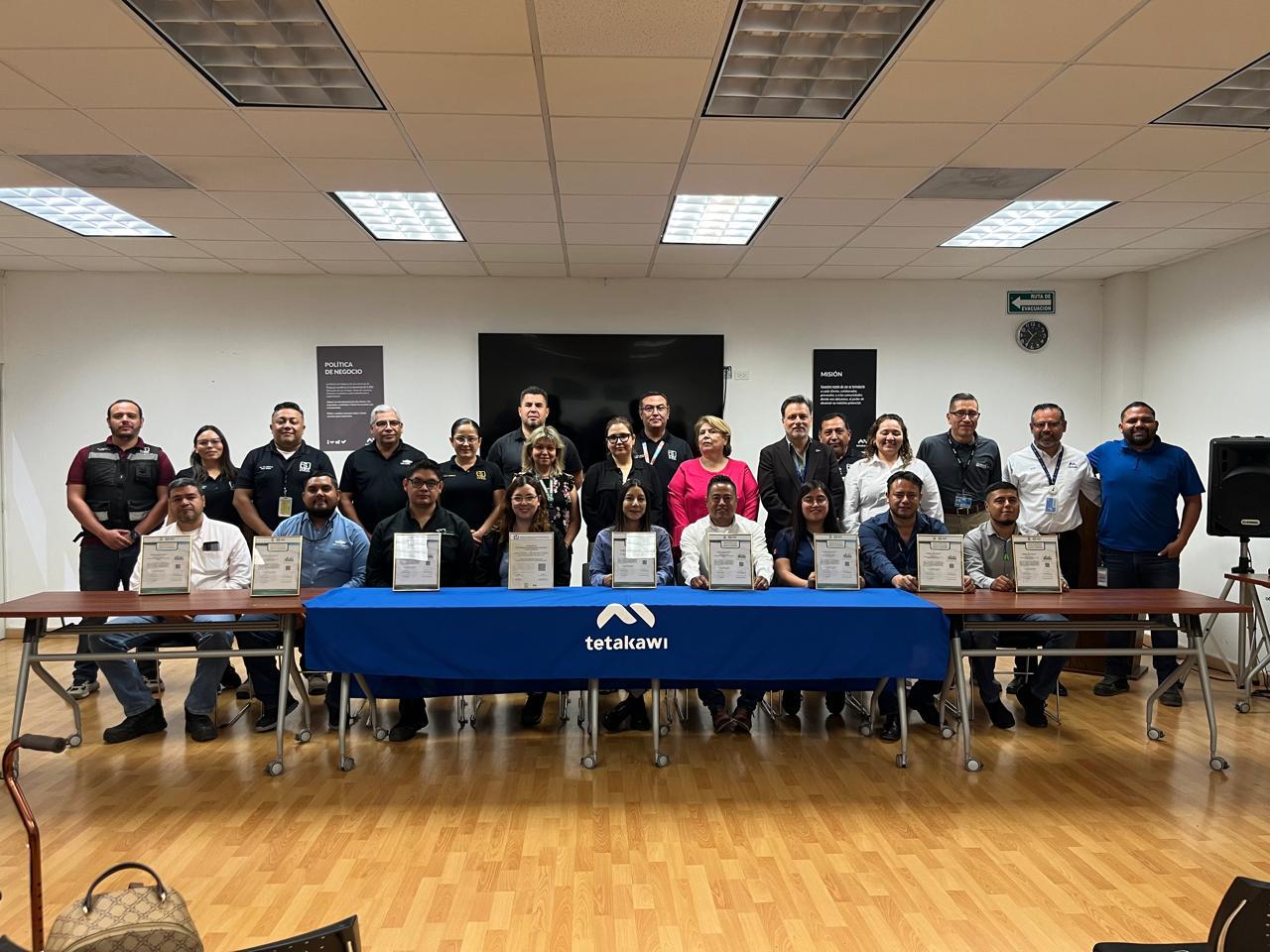 Felicita empresas seguras de región