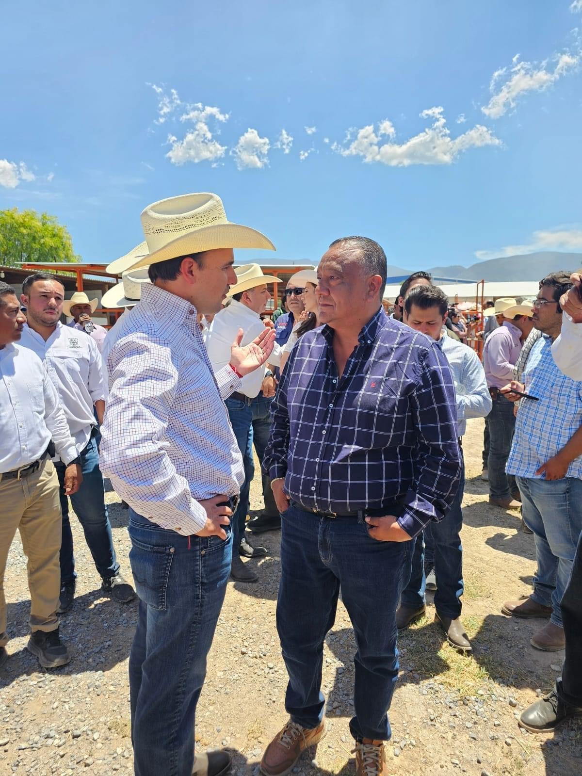 Busca López Cepeda ayuda para el campo
