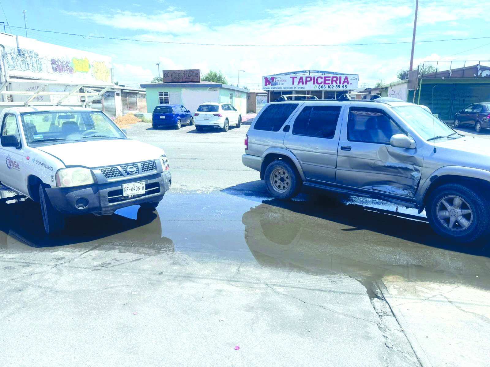 Distraído chofer choca en el centro