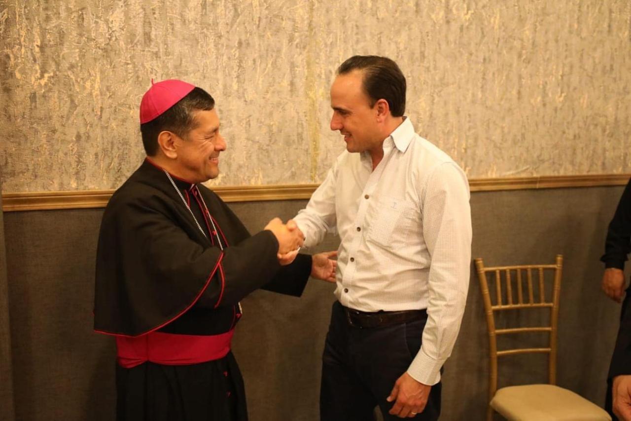 Da Gobernador bienvenida al Obispo de la Diócesis de PN