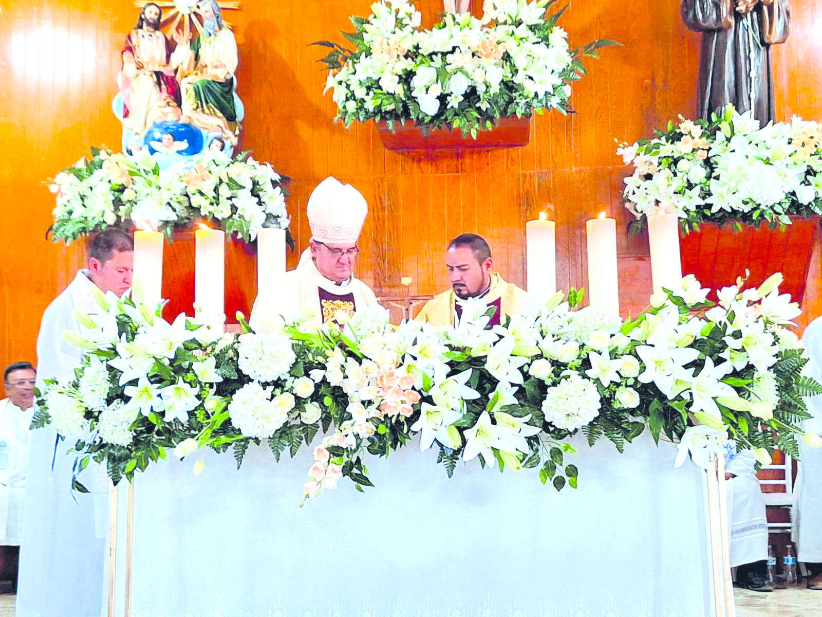 Recibe San Antonio de Padua a padre Christian