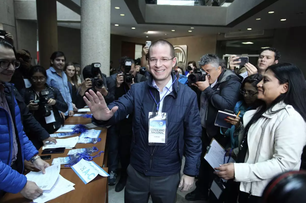 Ricardo Anaya regresa a México para integrarse al Senado