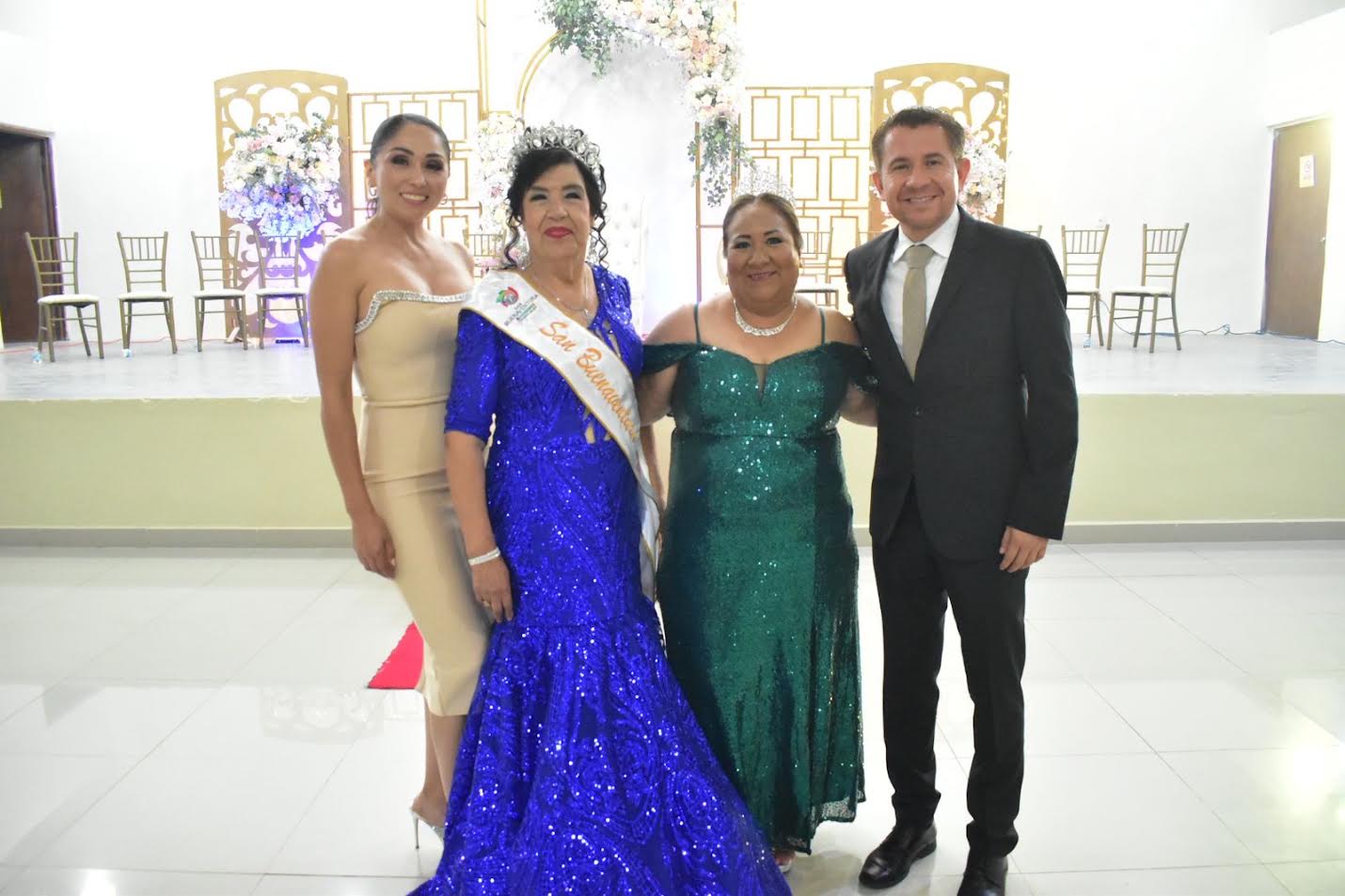 CORONAN EN SAN BUENA A REINA DEL ADULTO MAYOR