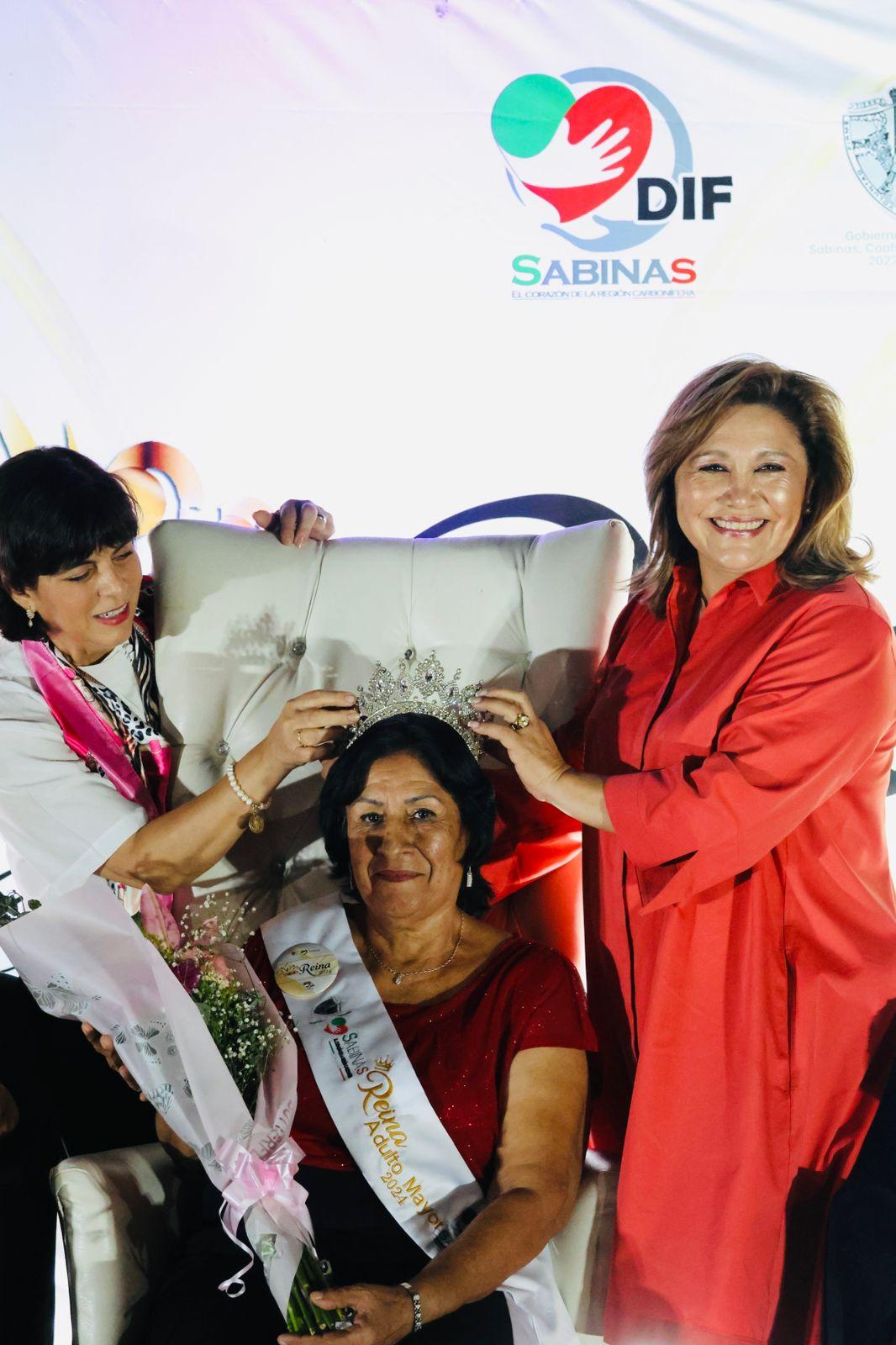 Es Alma Gloria I, reina del Adulto Mayor 2024