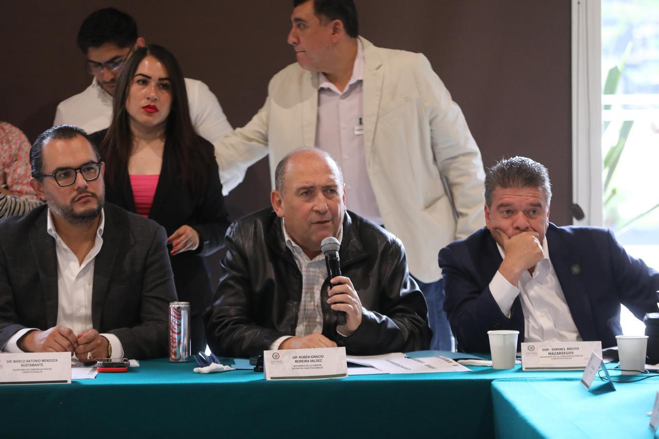 DIPUTADOS DEL PRI VOTAN A FAVOR DE FERROCARRIL DE PASAJEROS