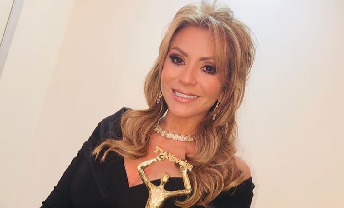 ¿Qué le pasó a Daniela Castro?, la actriz desata comentarios por sus pestañas postizas