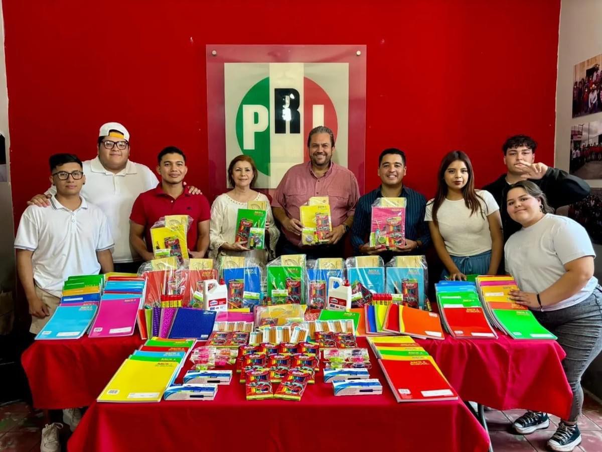 Entrega Tomás Gutiérrez artículos escolares al PRI