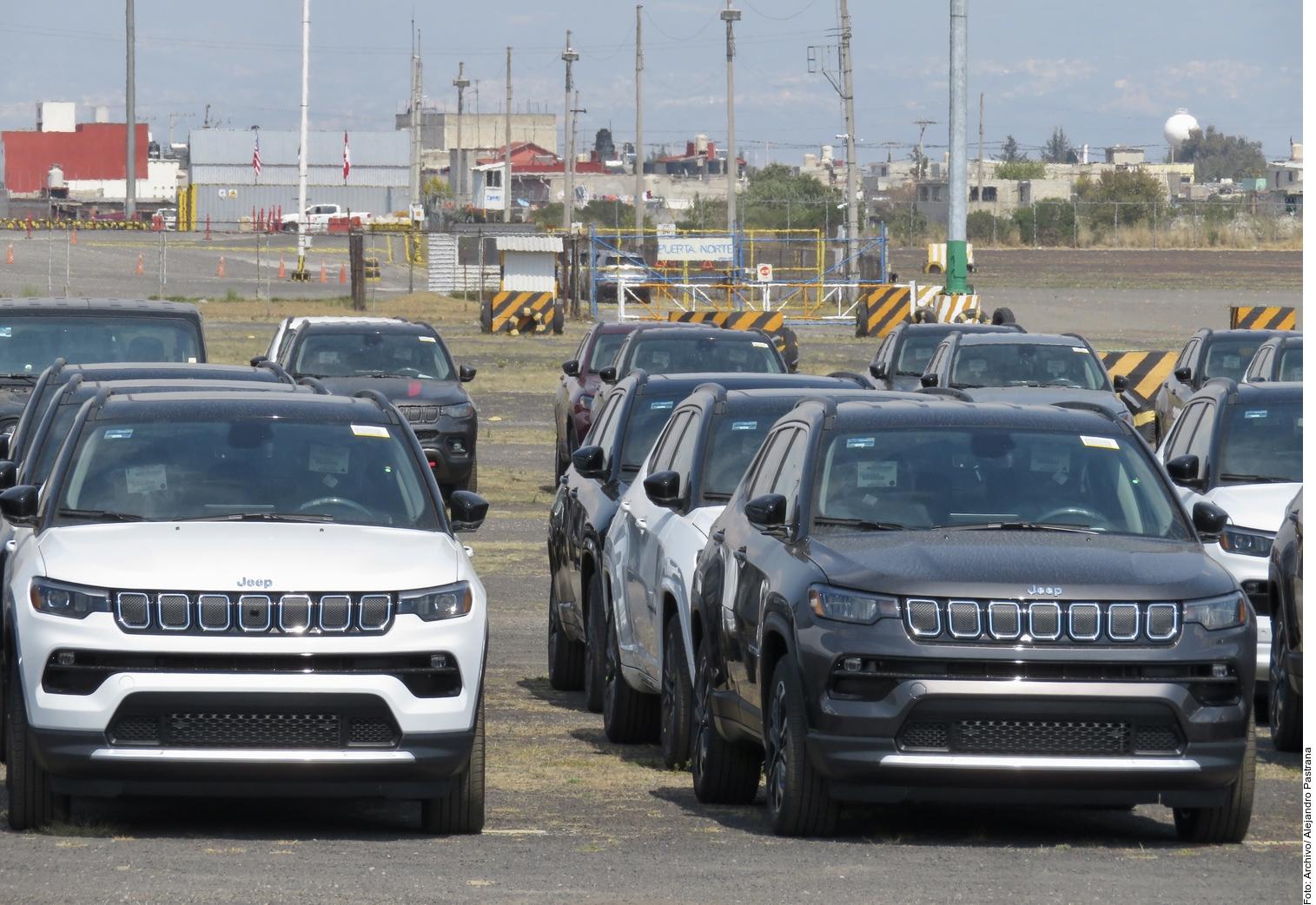 Habrá dejado pasar AMLO 2.6 millones de autos ‘chocolate’