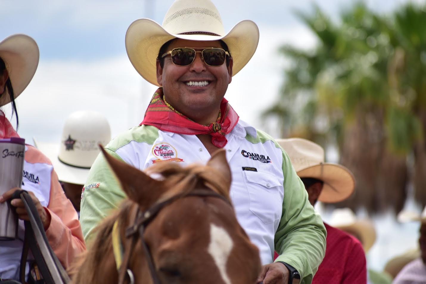 BETO VILLARREAL Y JINETES DE 4-C EN CABALGATA SABINAS 2024