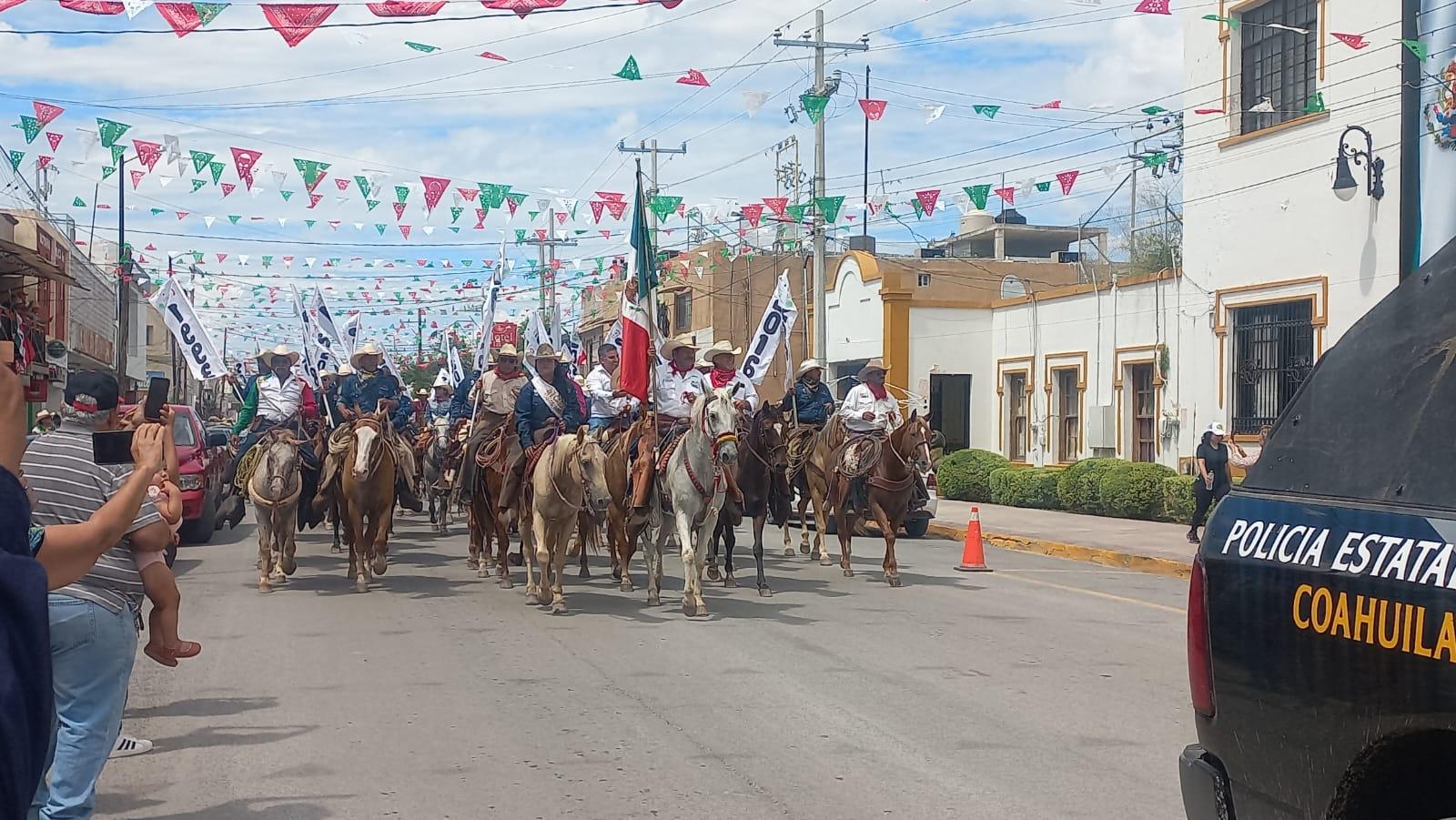 Llegan cabalgantes