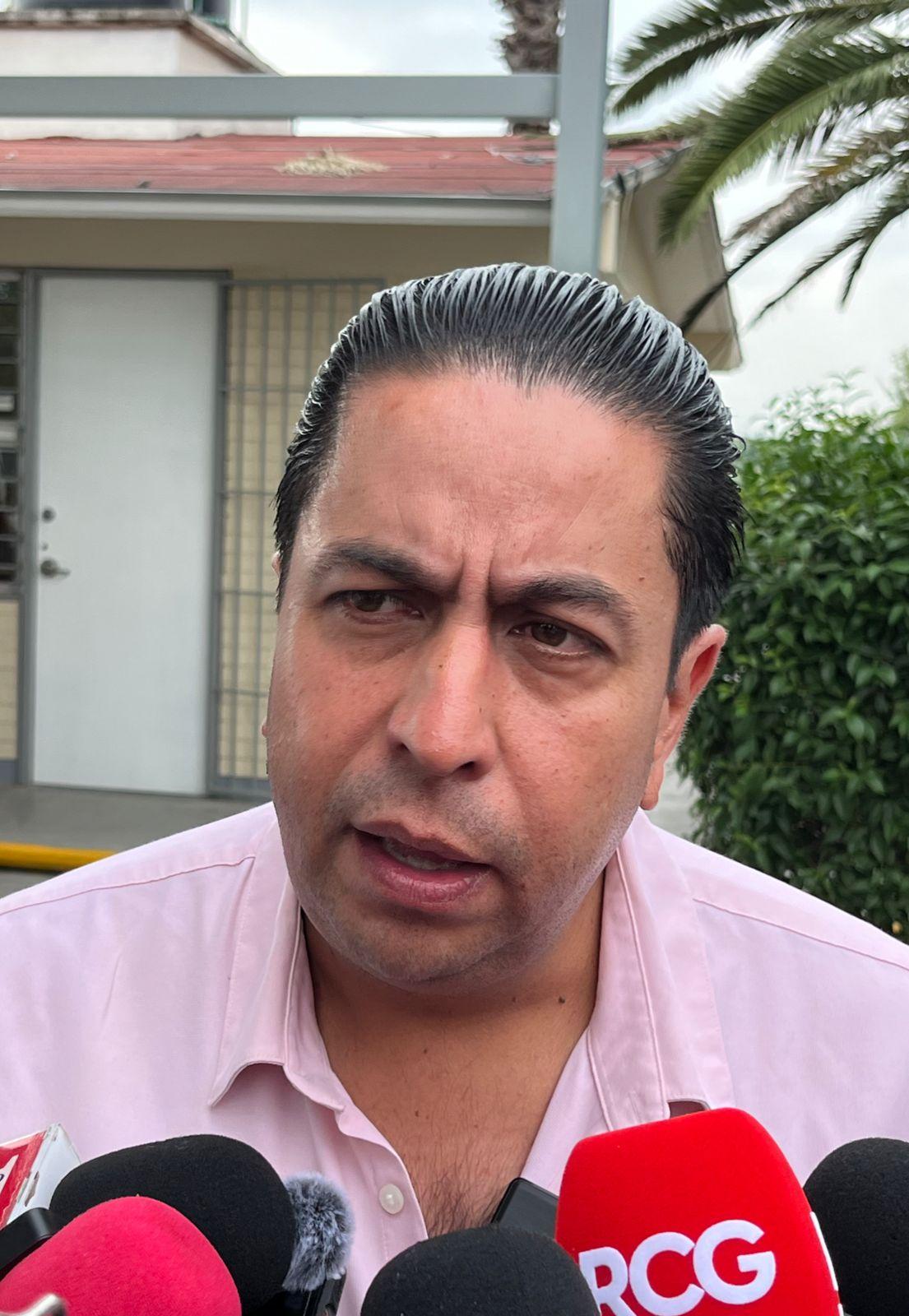 Critica Chema Morales la decisión de López Obrador