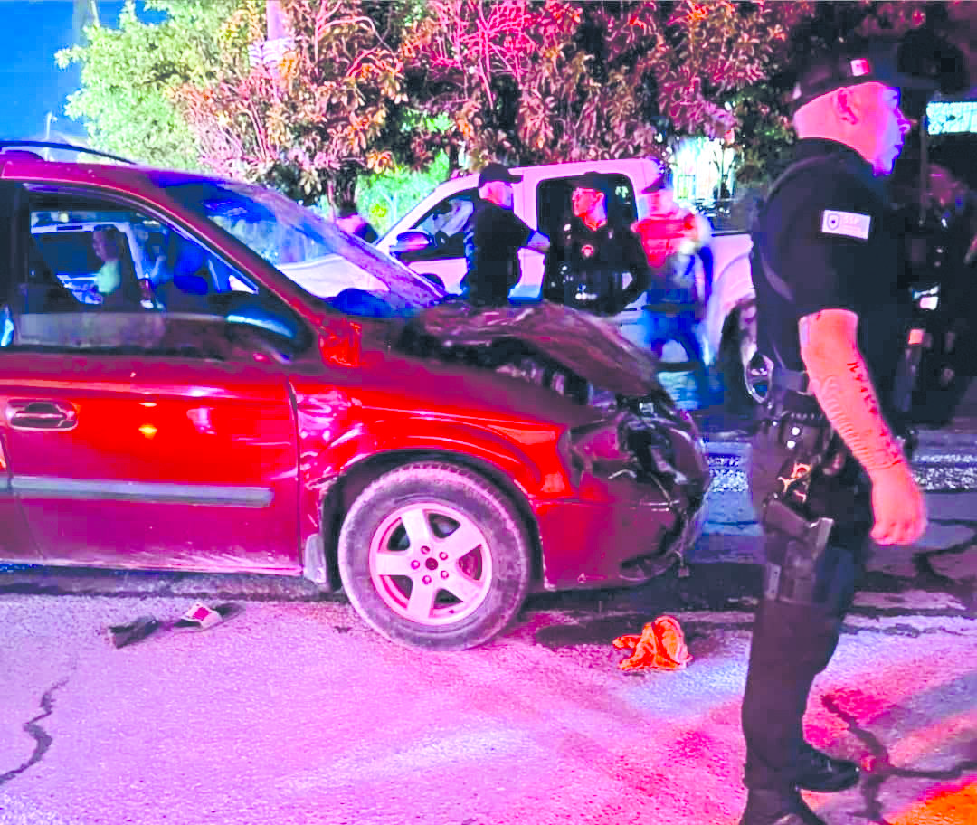 Choca alcoholizada;  deja a 3 lesionados