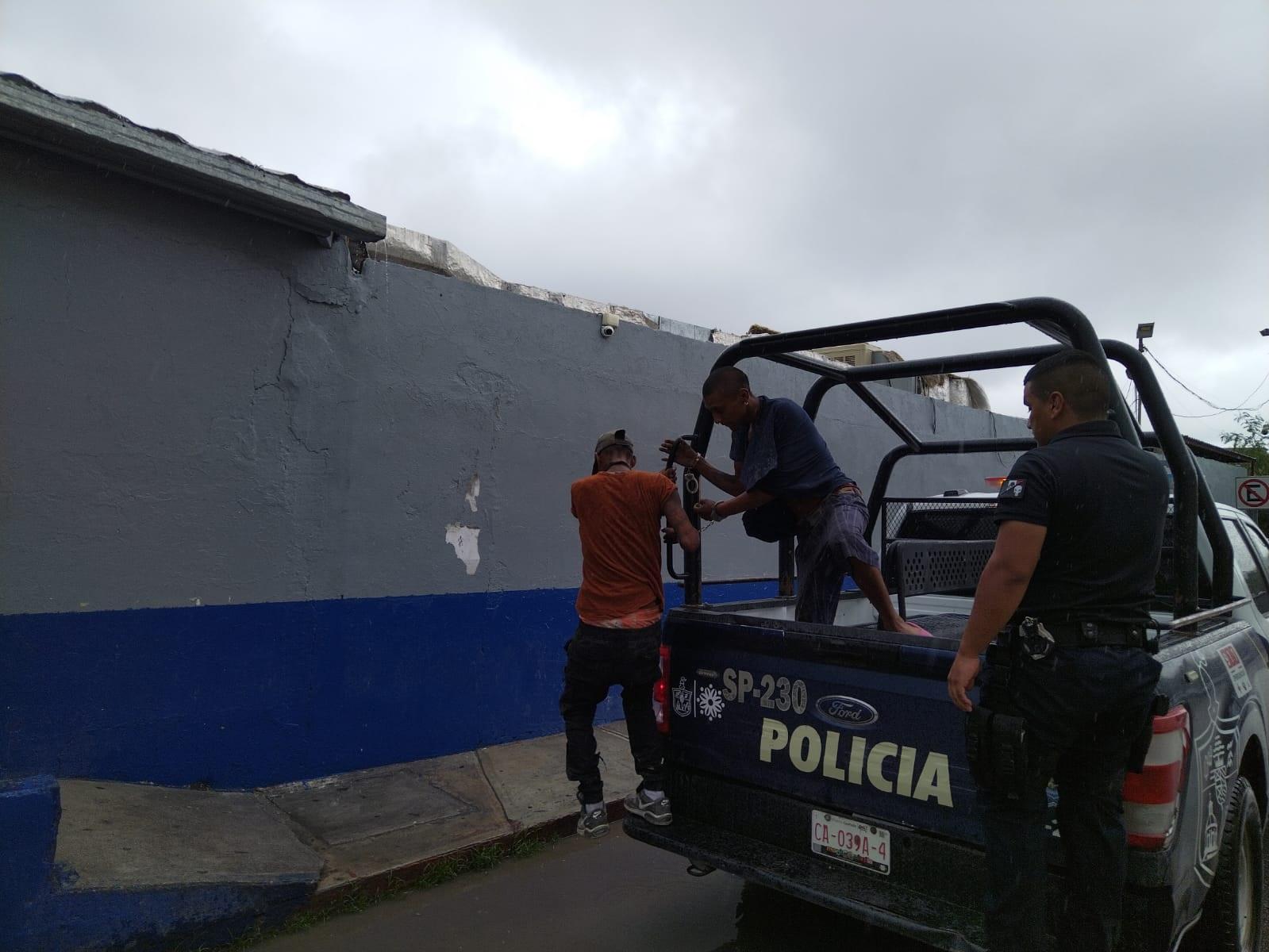 Detienen a par de drogadictos