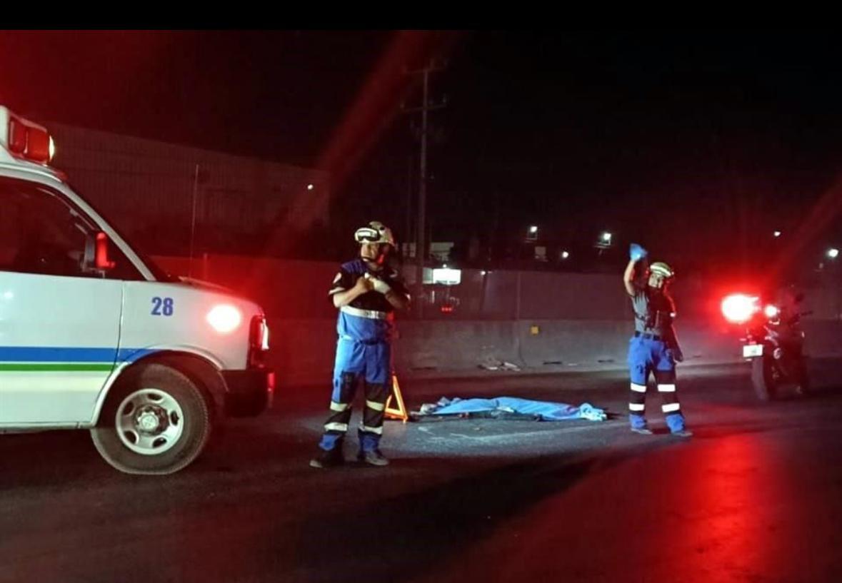 Muere hombre tras cruzar Carretera 53