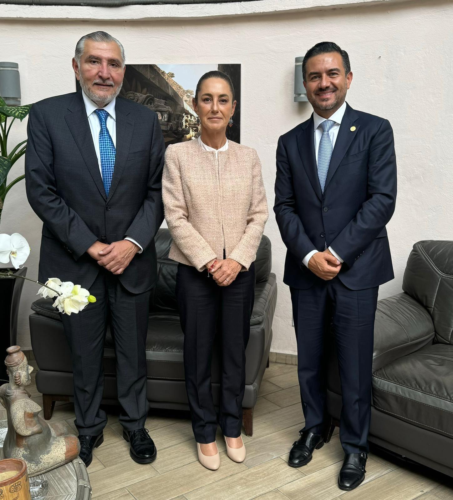 Miguel Ángel Yunes Márquez se reúne con Claudia Sheinbaum tras votar a favor de la reforma judicial