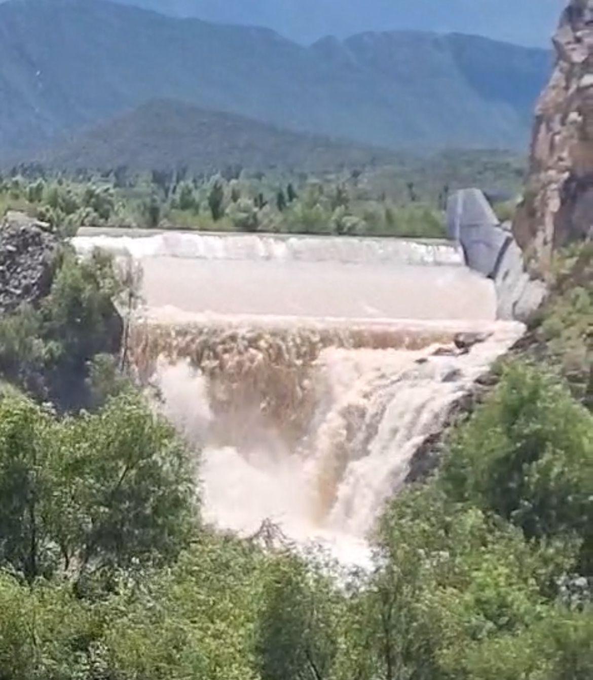 Presa Palo Blanco a máxima capacidad