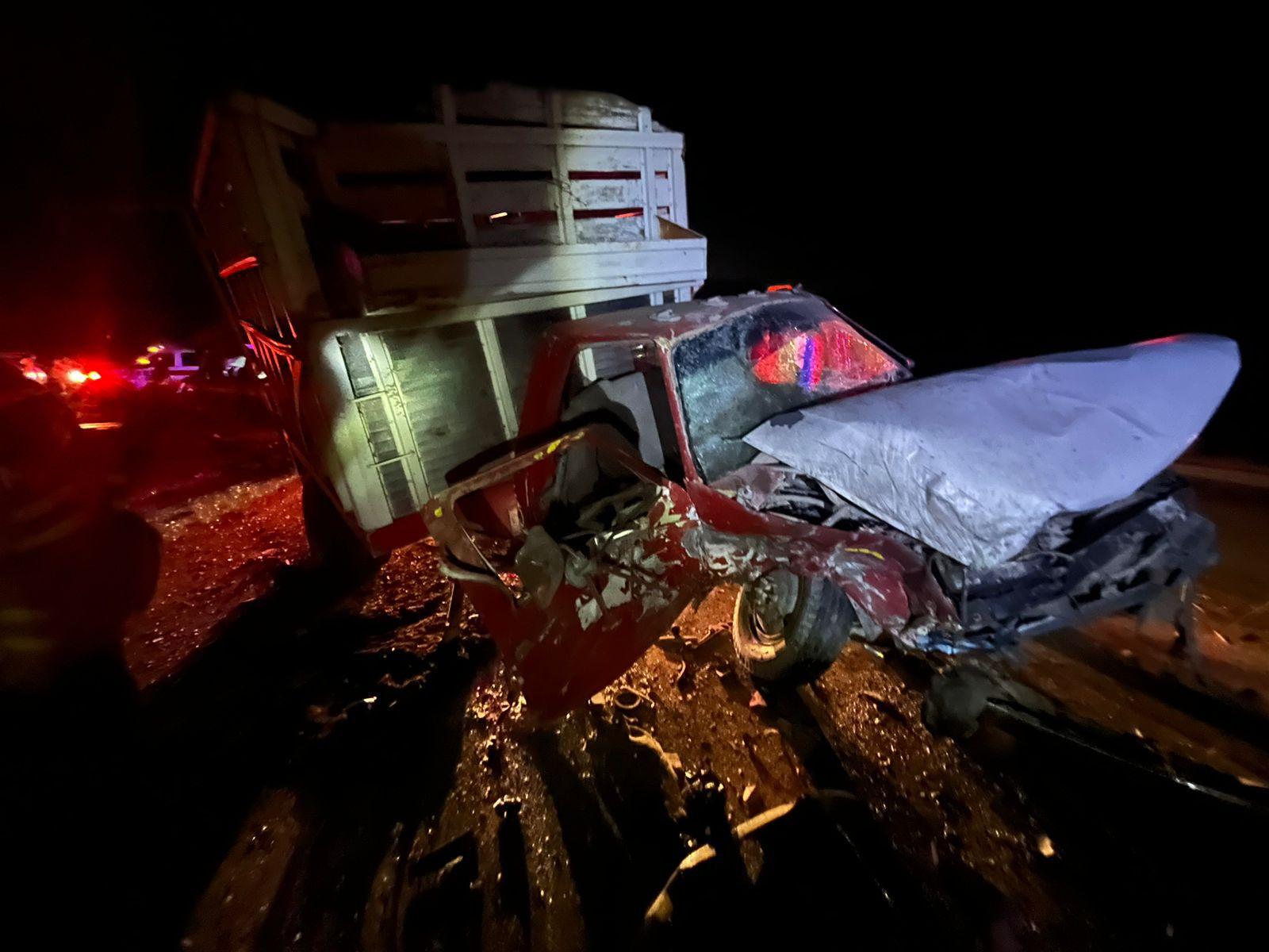 Accidente carretero deja un muerto y 4 lesionados