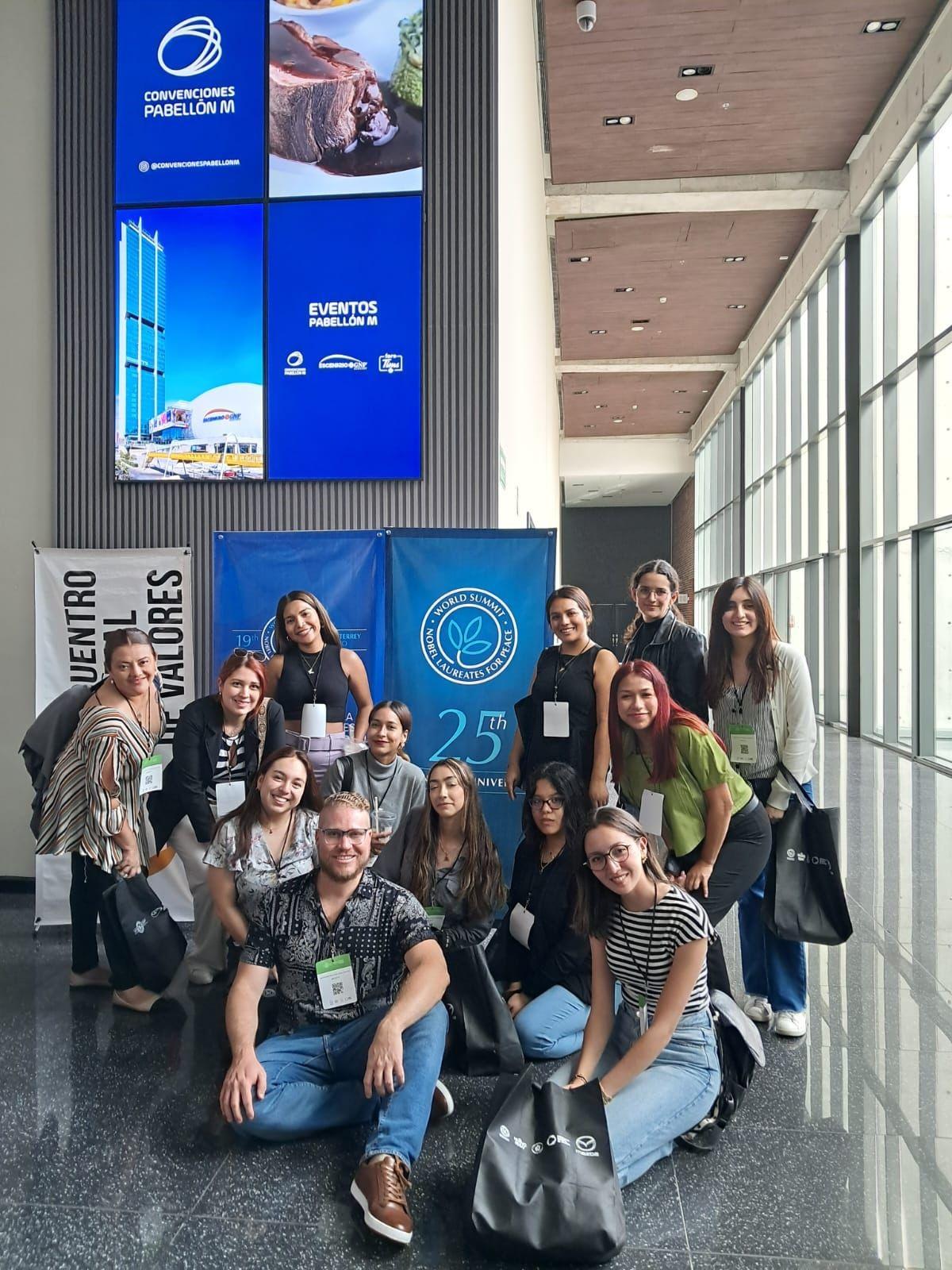 Participa UA de C en la XIX Cumbre Mundial de Premios Nobel de la Paz