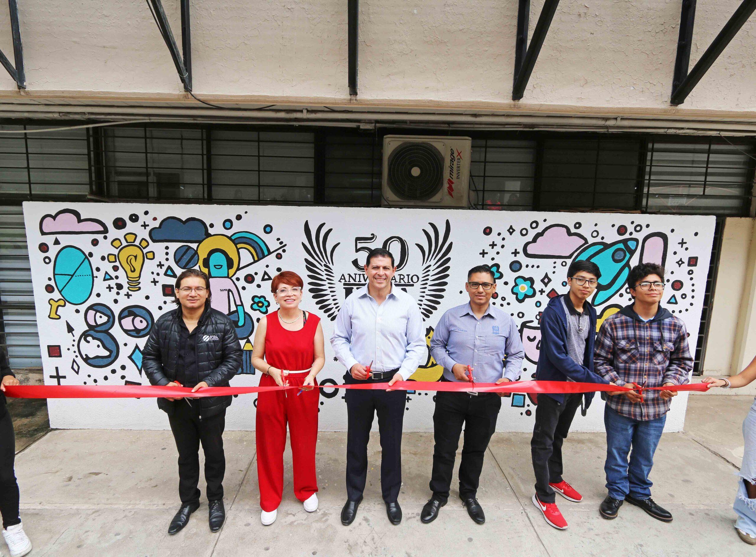 Inaugura la UAdeC Mural de 50 Aniversario de IDEA