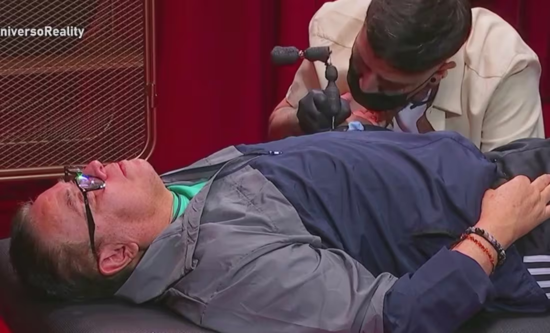 El team «Mar» se tatúa; se trata del primer tatuaje de Mayito