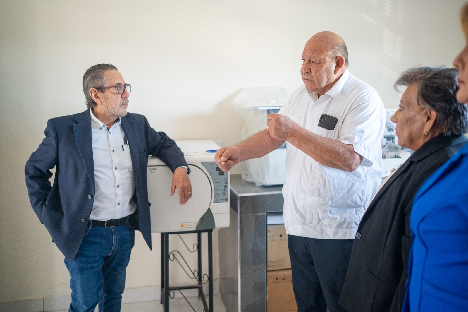 Entrega de Nueva Unidad Médica para el Bienestar Familiar en Castaños