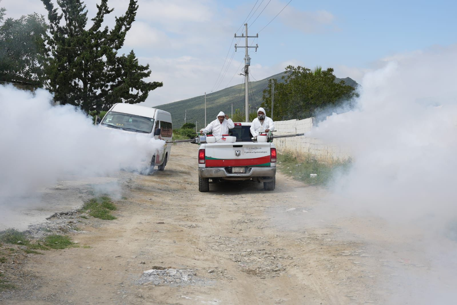 AVANZA FUMIGACIÓN CONTRA EL DENGUE EN ZONA RURAL DE RAMOS ARIZPE
