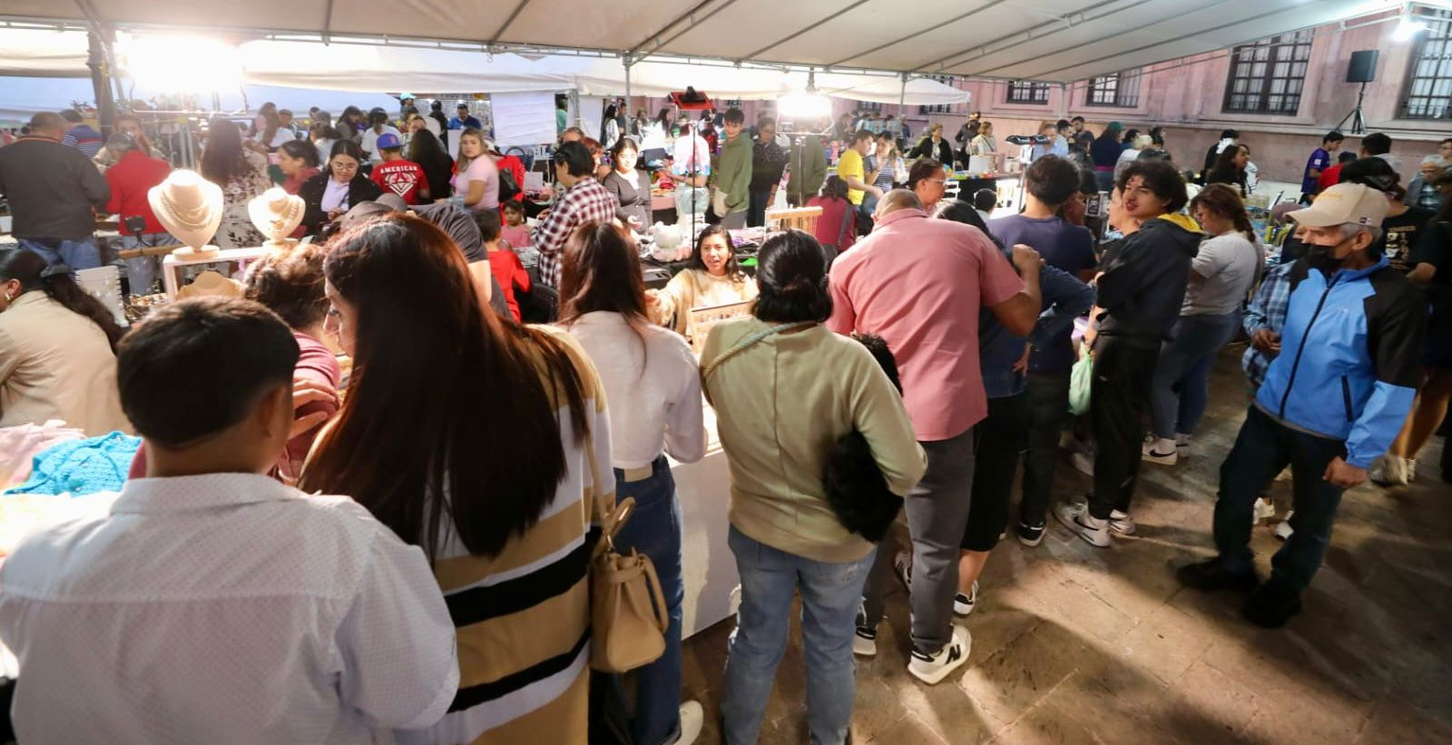 Impulsa Saltillo Bazar economía de mujeres emprendedoras