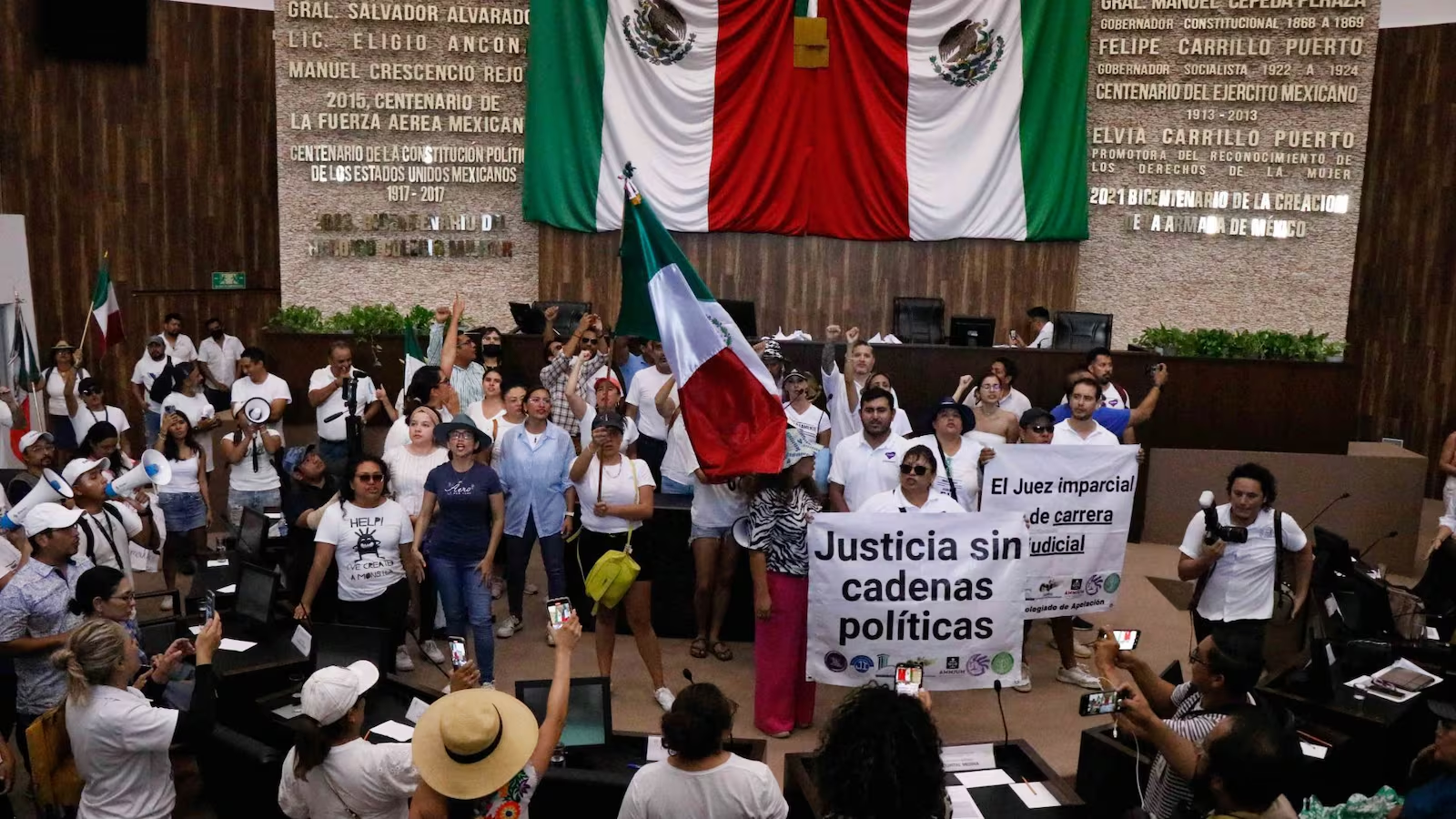Reforma judicial es aprobada en congresos: ¿Qué sigue para que AMLO la publique como ley?