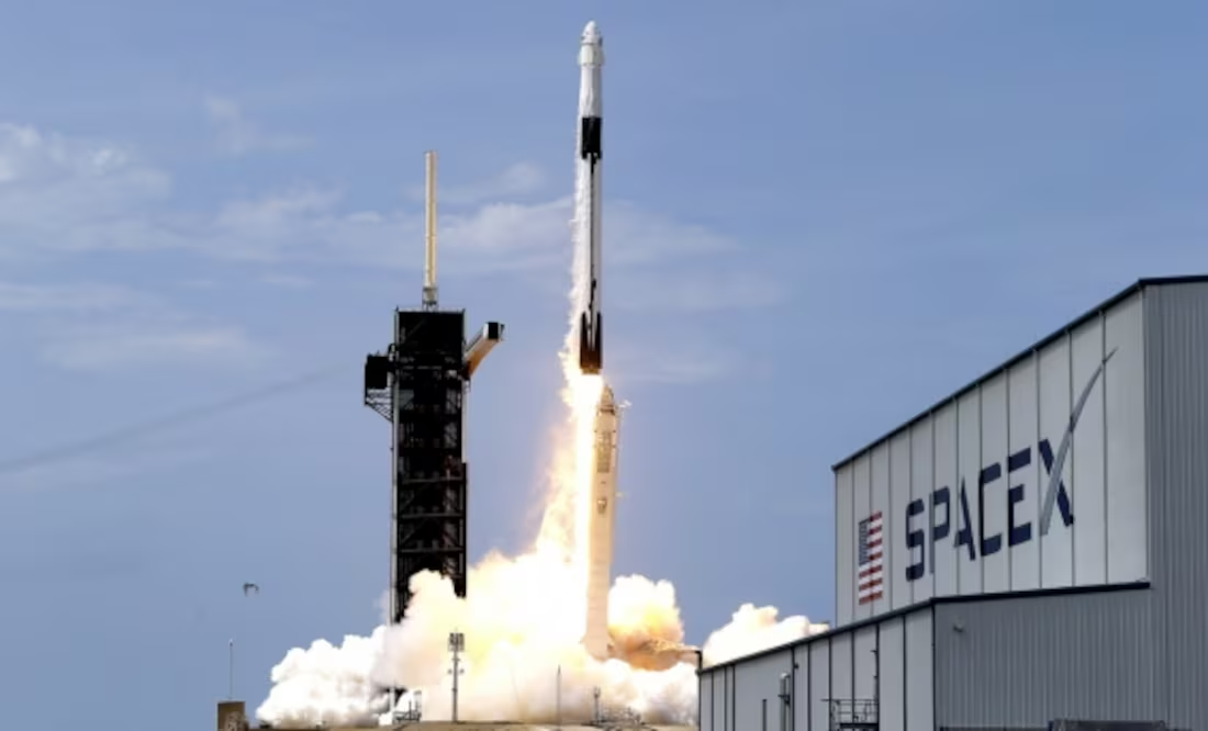 SpaceX afronta multa de 633 mil dólares en EU por incumplimiento de su licencia
