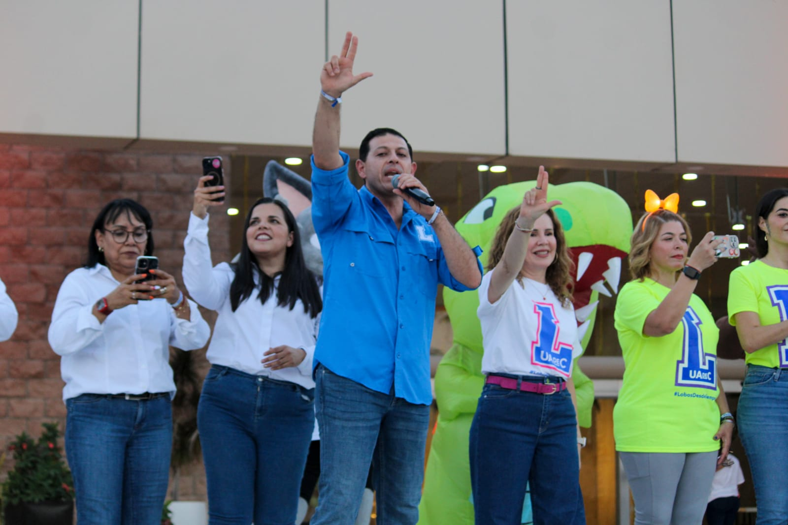 La Casa de los Lobos da la bienvenida a los estudiantes de Unidad Torreón