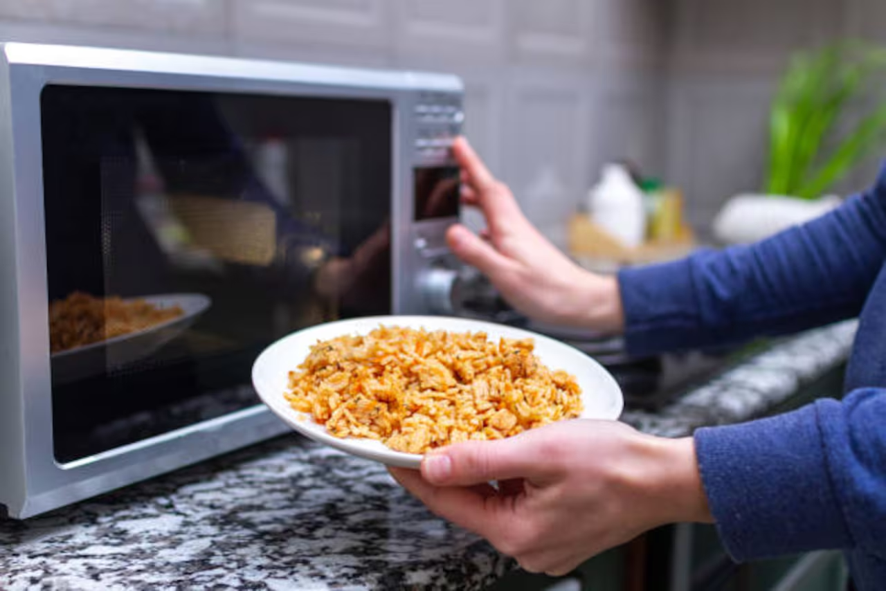 Recalentar estos 4 alimentos puede dañar tu salud