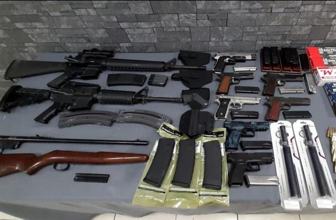 Cae en retén de la FGR con armas y cartuchos