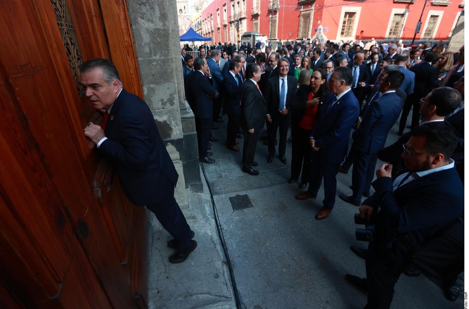 ‘Abran la puerta… ahí viene la protesta’