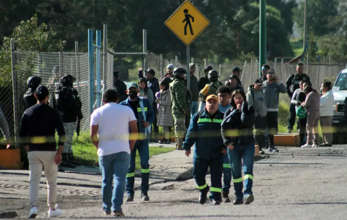 Al menos 12 muertos tras explosión en planta de grupo acerero mexicano Simec
