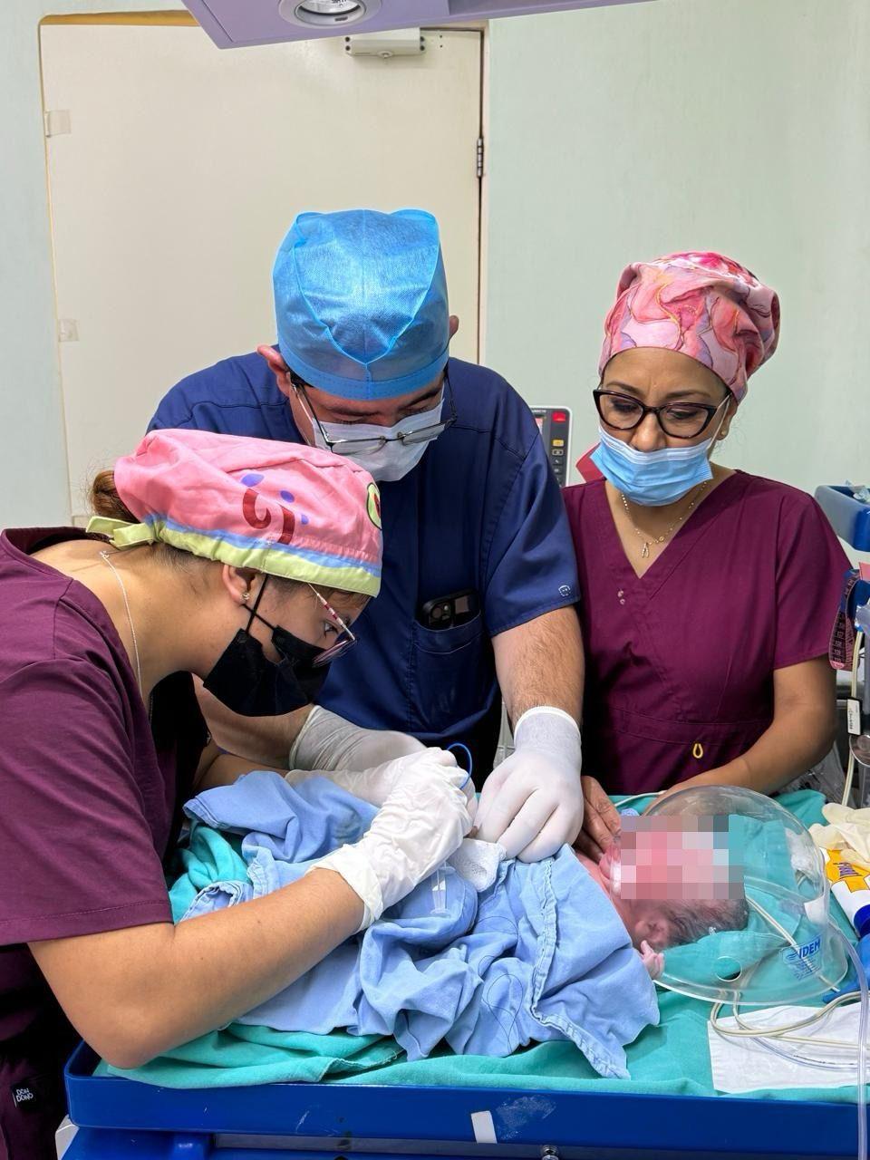 Logran éxito en cirugía de corazón abierto a neonato
