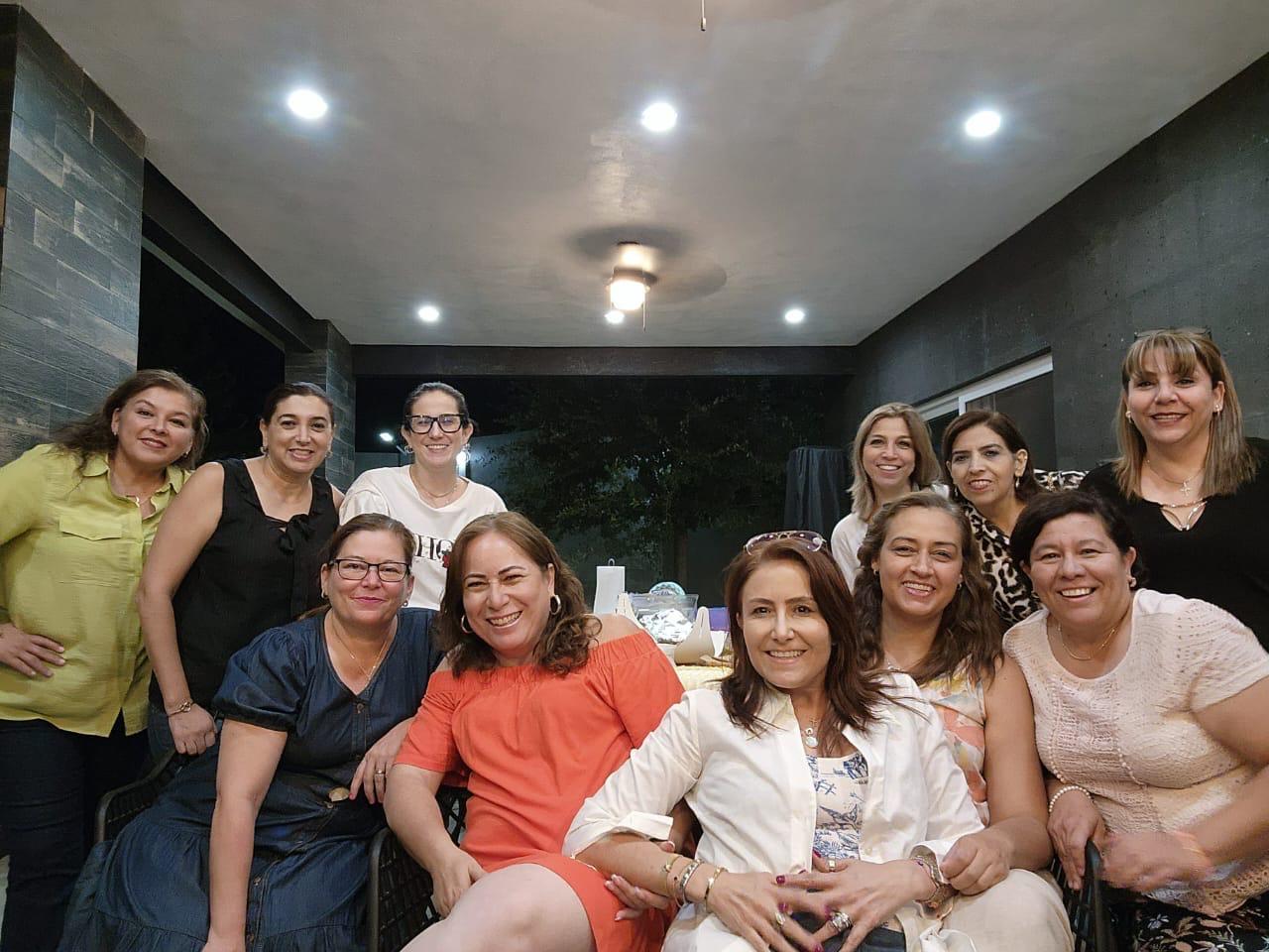Comanches: Mujeres en Movimiento por RA