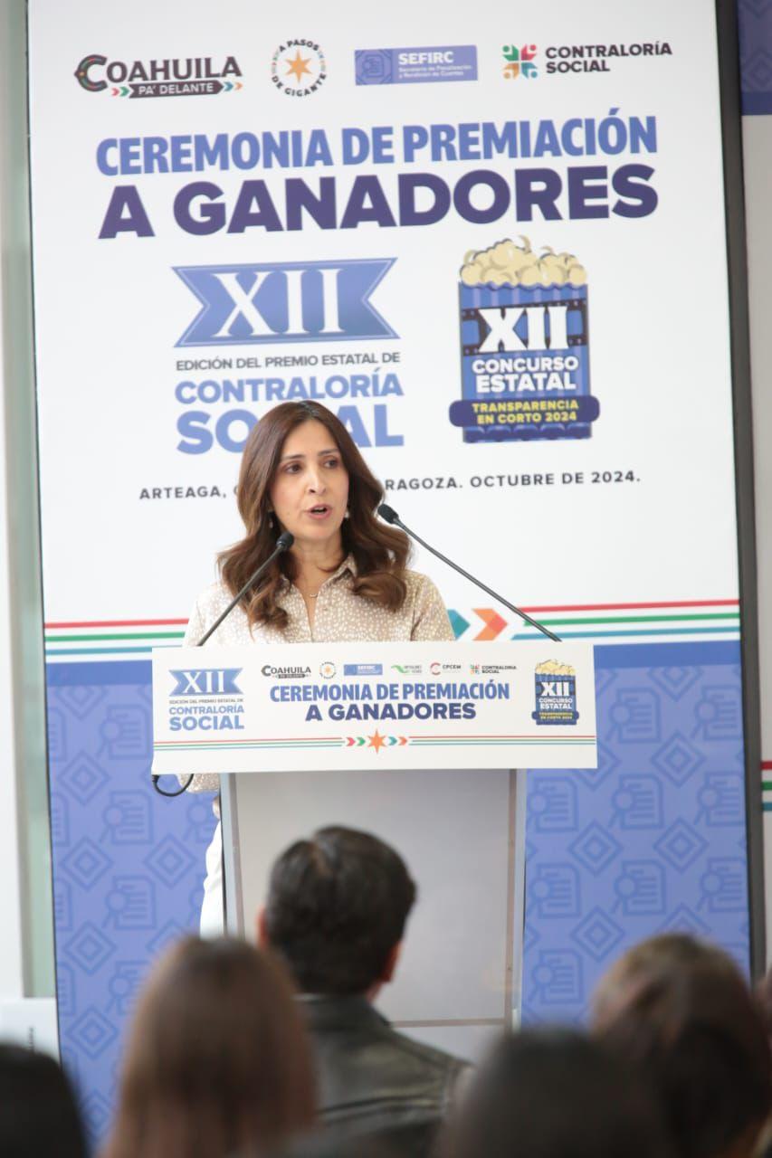 Premia Coahuila a contralores sociales