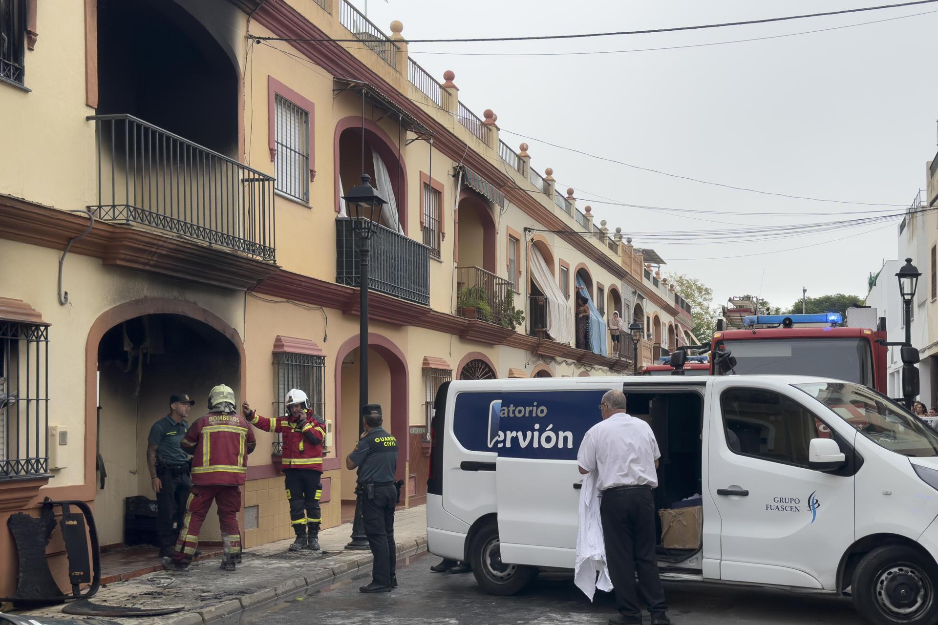 Celular explota y provoca incendio mortal; cuatro fallecidos