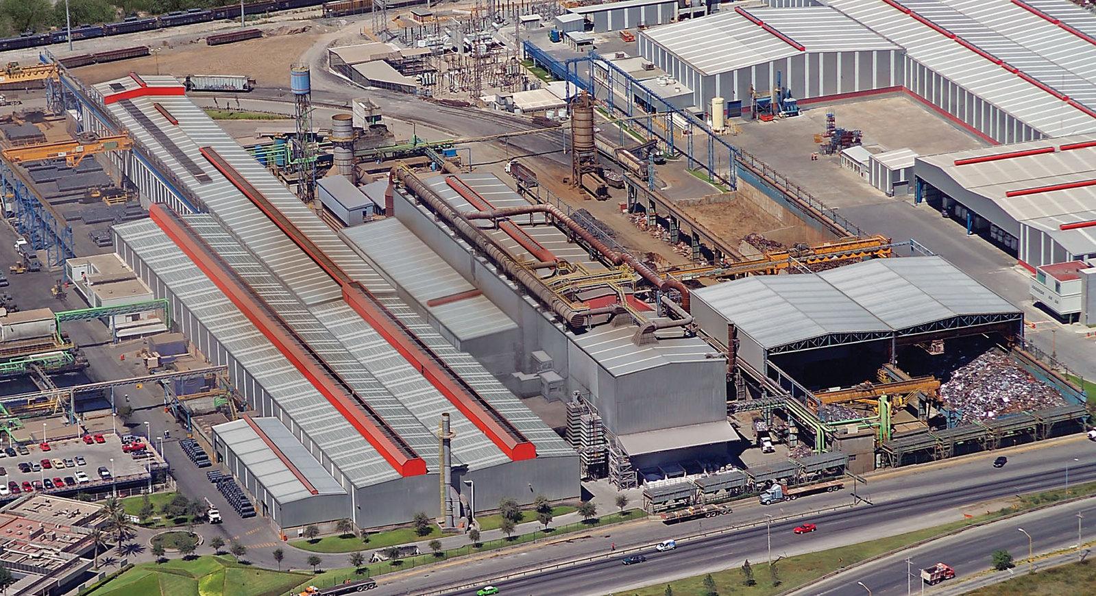Invierte Deacero 600MDD; amplía gama de productos