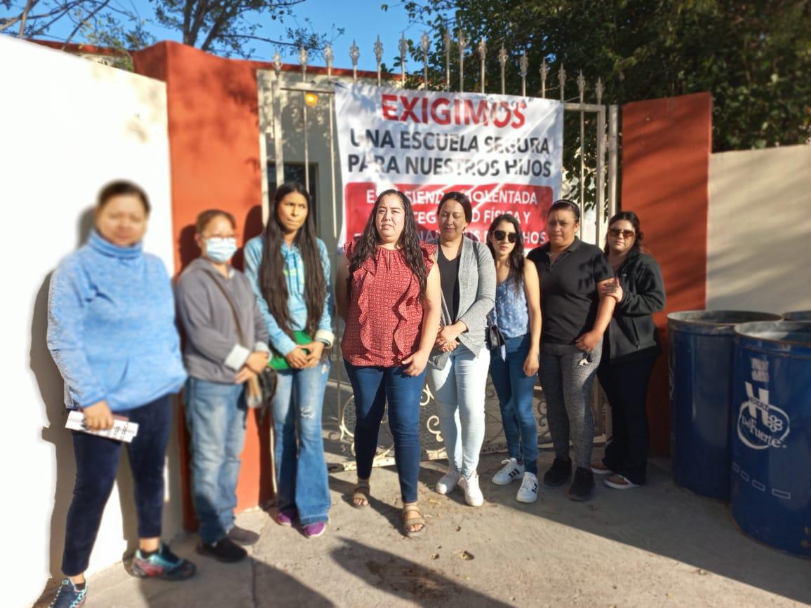 Toman padres escuela