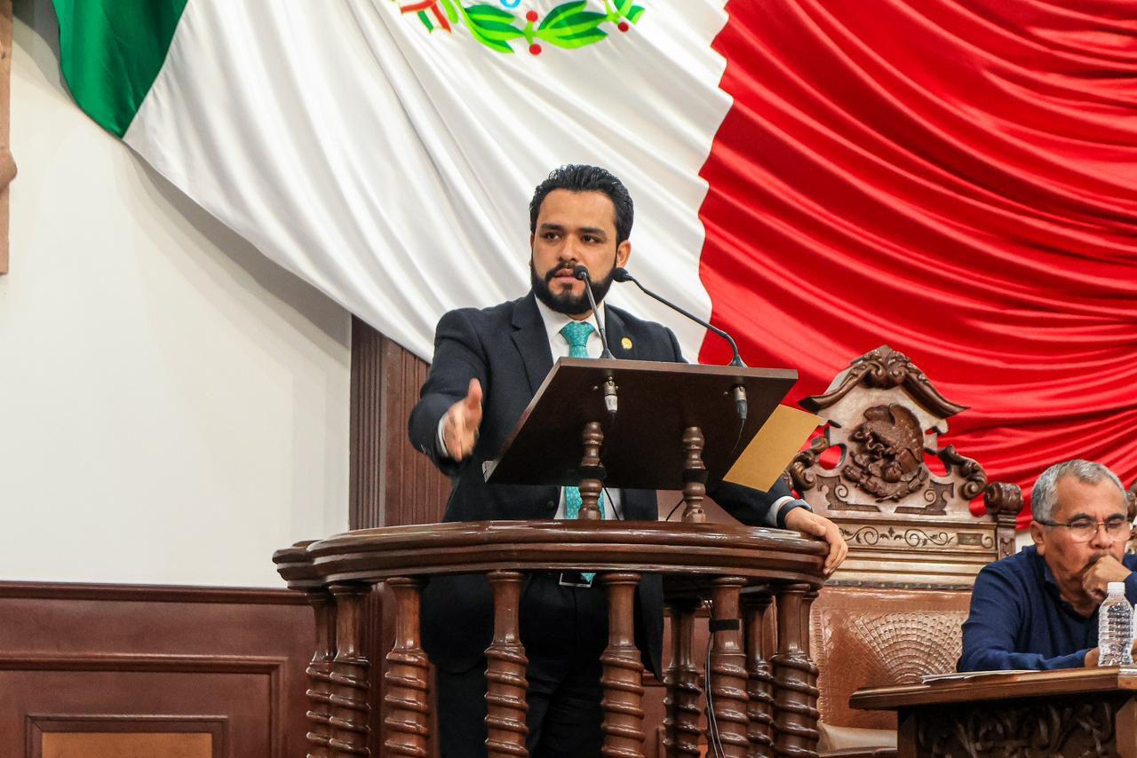 Busca Hurtado casas de Infonavit a Policías